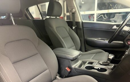 KIA Sportage IV рестайлинг, 2018 год, 2 140 000 рублей, 22 фотография