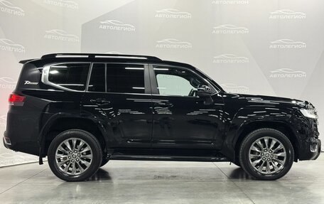 Toyota Land Cruiser, 2021 год, 10 800 000 рублей, 6 фотография