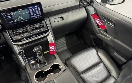 Toyota Land Cruiser, 2021 год, 10 800 000 рублей, 24 фотография