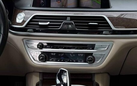 BMW 7 серия, 2016 год, 3 250 000 рублей, 11 фотография