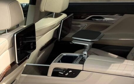BMW 7 серия, 2016 год, 3 250 000 рублей, 17 фотография