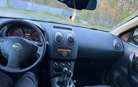 Nissan Qashqai, 2011 год, 900 000 рублей, 16 фотография