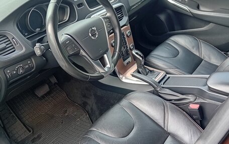 Volvo V40 Cross Country I, 2018 год, 1 750 000 рублей, 9 фотография