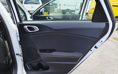 KIA cee'd III, 2021 год, 1 697 000 рублей, 22 фотография
