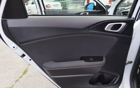 KIA cee'd III, 2021 год, 1 697 000 рублей, 24 фотография