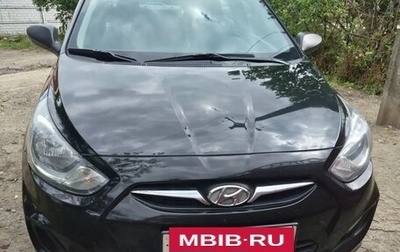 Hyundai Solaris II рестайлинг, 2013 год, 620 000 рублей, 1 фотография