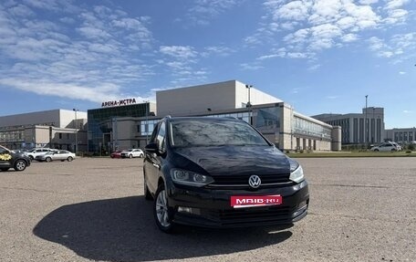 Volkswagen Touran III, 2019 год, 1 600 000 рублей, 1 фотография