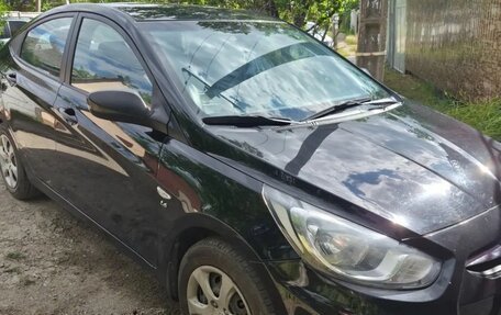 Hyundai Solaris II рестайлинг, 2013 год, 620 000 рублей, 2 фотография