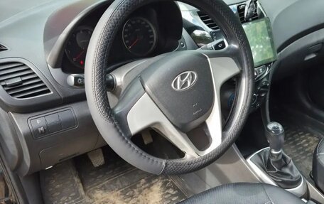 Hyundai Solaris II рестайлинг, 2013 год, 620 000 рублей, 9 фотография