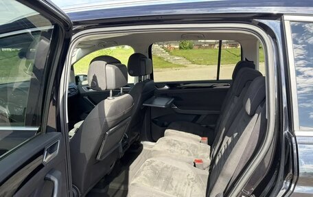 Volkswagen Touran III, 2019 год, 1 600 000 рублей, 7 фотография