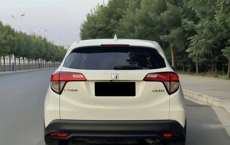 Honda Vezel, 2022 год, 1 560 000 рублей, 3 фотография