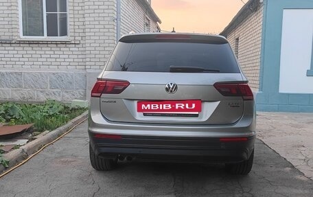Volkswagen Tiguan II, 2017 год, 1 850 000 рублей, 13 фотография