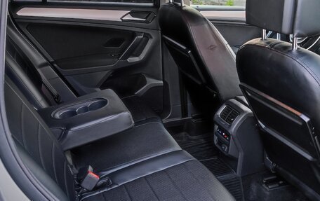 Volkswagen Tiguan II, 2017 год, 1 850 000 рублей, 24 фотография