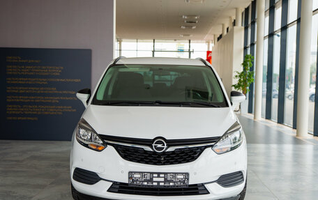 Opel Zafira C рестайлинг, 2017 год, 2 050 000 рублей, 2 фотография