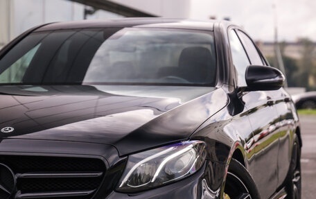Mercedes-Benz E-Класс, 2018 год, 2 749 000 рублей, 2 фотография