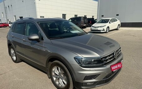 Volkswagen Tiguan II, 2017 год, 2 260 000 рублей, 2 фотография