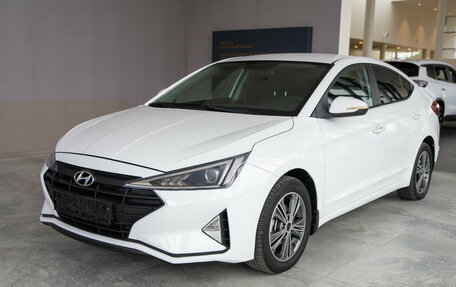 Hyundai Elantra VI рестайлинг, 2019 год, 2 215 000 рублей, 3 фотография