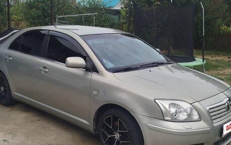 Toyota Avensis III рестайлинг, 2005 год, 790 000 рублей, 2 фотография