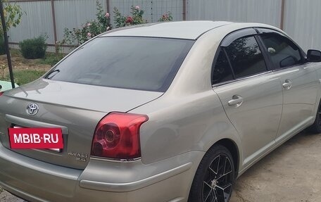 Toyota Avensis III рестайлинг, 2005 год, 790 000 рублей, 3 фотография