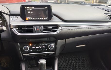 Mazda 6, 2016 год, 1 750 000 рублей, 12 фотография