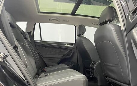 Volkswagen Tiguan II, 2023 год, 2 670 900 рублей, 12 фотография