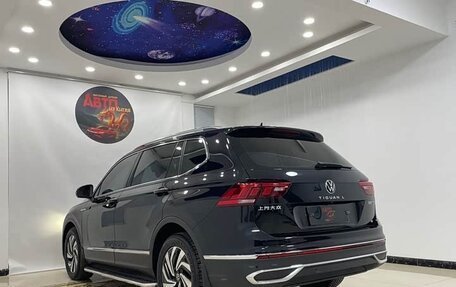 Volkswagen Tiguan II, 2023 год, 2 670 900 рублей, 6 фотография