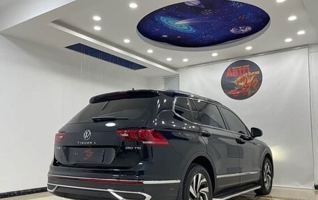 Volkswagen Tiguan II, 2023 год, 2 670 900 рублей, 4 фотография
