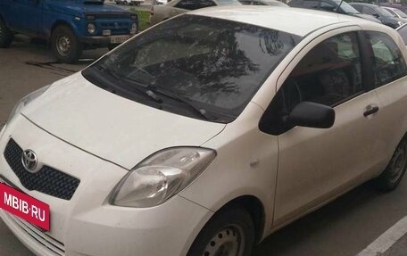 Toyota Yaris III рестайлинг, 2007 год, 290 000 рублей, 3 фотография