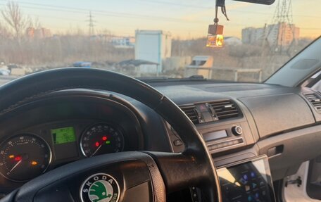 Skoda Fabia II, 2011 год, 650 000 рублей, 6 фотография