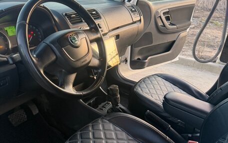Skoda Fabia II, 2011 год, 650 000 рублей, 12 фотография