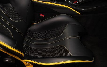Ferrari 812, 2021 год, 39 900 000 рублей, 17 фотография