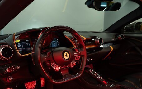 Ferrari 812, 2021 год, 39 900 000 рублей, 22 фотография