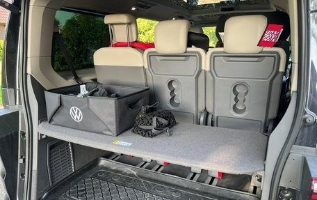 Volkswagen Multivan, 2023 год, 5 360 000 рублей, 8 фотография