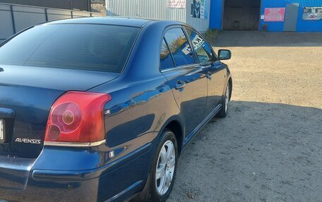 Toyota Avensis III рестайлинг, 2006 год, 630 000 рублей, 3 фотография