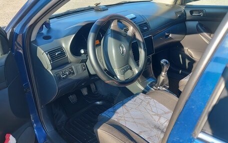Toyota Avensis III рестайлинг, 2006 год, 630 000 рублей, 5 фотография