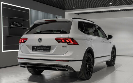 Volkswagen Tiguan II, 2020 год, 3 200 000 рублей, 5 фотография
