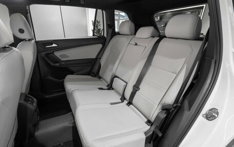 Volkswagen Tiguan II, 2020 год, 3 200 000 рублей, 13 фотография
