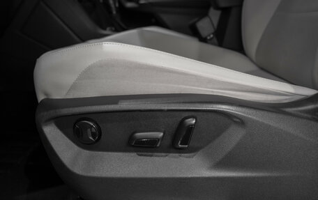Volkswagen Tiguan II, 2020 год, 3 200 000 рублей, 23 фотография