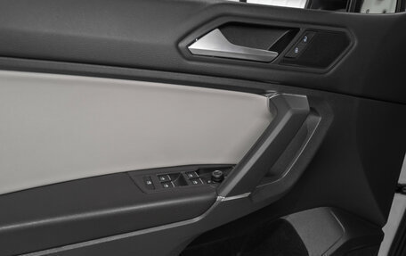 Volkswagen Tiguan II, 2020 год, 3 200 000 рублей, 22 фотография
