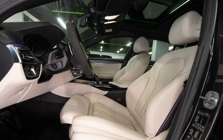 BMW 5 серия, 2018 год, 3 790 000 рублей, 12 фотография
