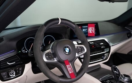 BMW 5 серия, 2018 год, 3 790 000 рублей, 11 фотография