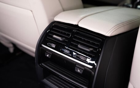 BMW 5 серия, 2018 год, 3 790 000 рублей, 26 фотография