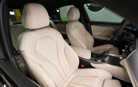 BMW 5 серия, 2018 год, 3 790 000 рублей, 18 фотография