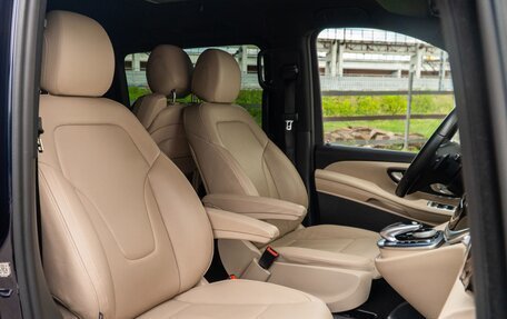 Mercedes-Benz V-Класс, 2017 год, 5 590 000 рублей, 7 фотография