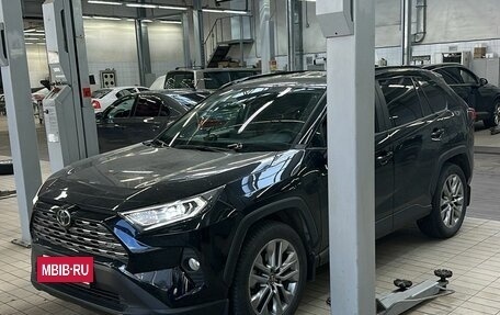 Toyota RAV4, 2021 год, 3 550 000 рублей, 4 фотография