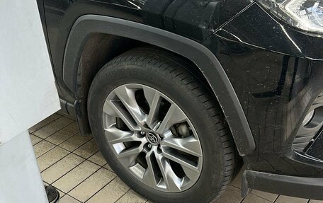 Toyota RAV4, 2021 год, 3 550 000 рублей, 17 фотография