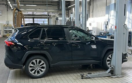 Toyota RAV4, 2021 год, 3 550 000 рублей, 16 фотография