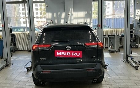 Toyota RAV4, 2021 год, 3 550 000 рублей, 11 фотография