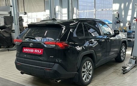 Toyota RAV4, 2021 год, 3 550 000 рублей, 14 фотография