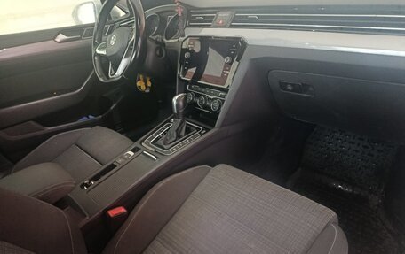 Volkswagen Passat B8 рестайлинг, 2019 год, 2 500 000 рублей, 16 фотография